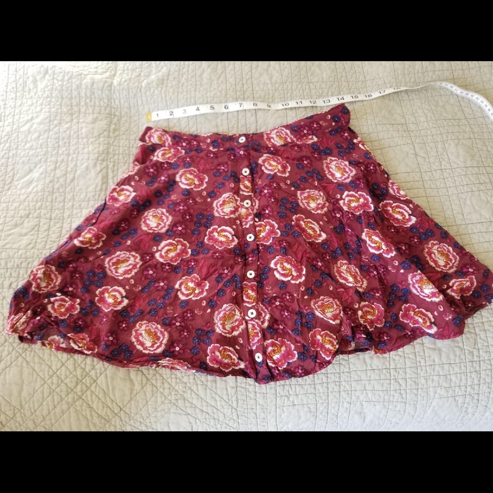 Hollister Floral Skirt Size L